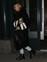 Hailey Baldwin Sweatshirt #3017577