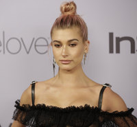 Hailey Baldwin Sweatshirt #3017581