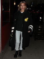 Hailey Baldwin Sweatshirt #3017590