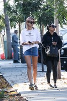 Hailey Baldwin Longsleeve T-shirt #3017591