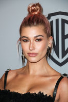 Hailey Baldwin mug #G1259700