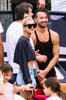 Hailey Baldwin mug #G1259714