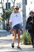 Hailey Baldwin mug #G1259726