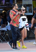Hailey Baldwin Longsleeve T-shirt #3017636