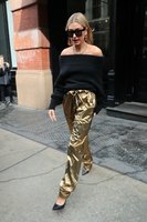 Hailey Baldwin mug #G1316063