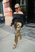 Hailey Baldwin Longsleeve T-shirt #3073979