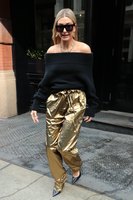 Hailey Baldwin mug #G1316081