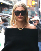 Hailey Baldwin Longsleeve T-shirt #3073985