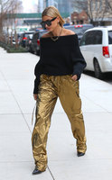 Hailey Baldwin Longsleeve T-shirt #3073991