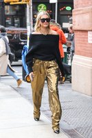 Hailey Baldwin Longsleeve T-shirt #3074020