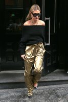Hailey Baldwin Longsleeve T-shirt #3074033