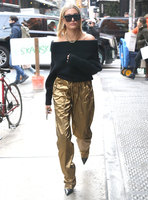 Hailey Baldwin t-shirt #3074056