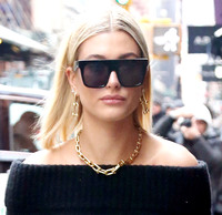 Hailey Baldwin mug #G1316159
