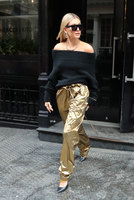 Hailey Baldwin Tank Top #3074065
