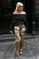 Hailey Baldwin t-shirt #3074081