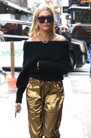 Hailey Baldwin t-shirt #3074082