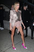 Hailey Baldwin Tank Top #3074084
