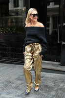 Hailey Baldwin Longsleeve T-shirt #3074114