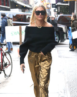 Hailey Baldwin Longsleeve T-shirt #3074141