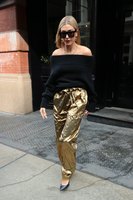 Hailey Baldwin mug #G1316267