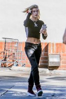 Hailey Baldwin Longsleeve T-shirt #3102020