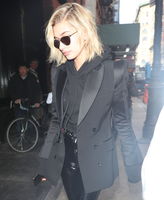 Hailey Baldwin t-shirt #3125766