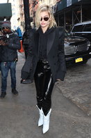 Hailey Baldwin Sweatshirt #3125772