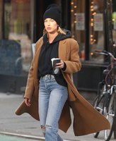 Hailey Baldwin Sweatshirt #3125782