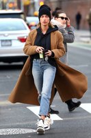 Hailey Baldwin tote bag #G1367885