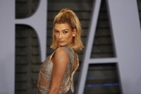 Hailey Baldwin mug #G1392266