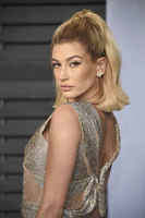 Hailey Baldwin Longsleeve T-shirt #3150181