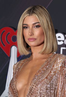 Hailey Baldwin Tank Top #3162875