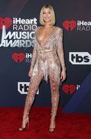 Hailey Baldwin mug #G1404995