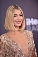 Hailey Baldwin mug #G1405016
