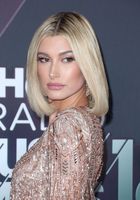 Hailey Baldwin mug #G1405055