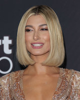 Hailey Baldwin Longsleeve T-shirt #3163030