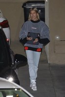 Hailey Baldwin Longsleeve T-shirt #3170015