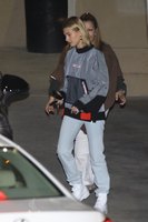 Hailey Baldwin Longsleeve T-shirt #3170028