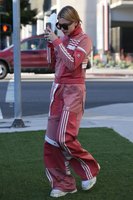 Hailey Baldwin Sweatshirt #3201196