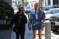 Hailey Baldwin Sweatshirt #3208121