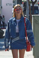 Hailey Baldwin Sweatshirt #3208137