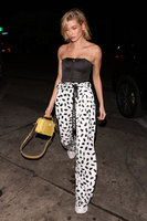 Hailey Baldwin Sweatshirt #3241020