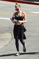 Hailey Baldwin mug #G1483130