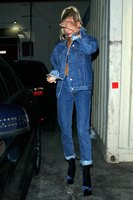 Hailey Baldwin Sweatshirt #3241062
