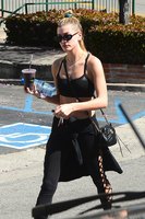 Hailey Baldwin Longsleeve T-shirt #3241076