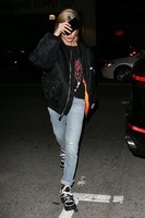 Hailey Baldwin Longsleeve T-shirt #3276067