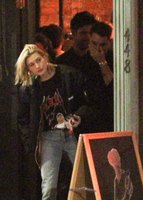 Hailey Baldwin Longsleeve T-shirt #3276077