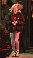 Hailey Baldwin Sweatshirt #3276078