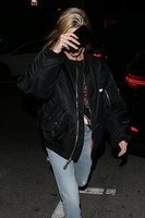 Hailey Baldwin mug #G1518179