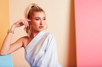 Hailey Baldwin mug #G2296175